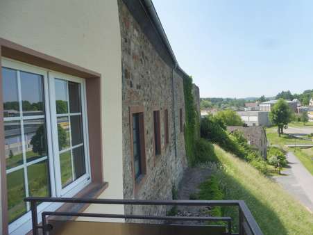 Rückseite Rückseite - Reihenmittelhaus in 54576 Hillesheim mit 125m² kaufen