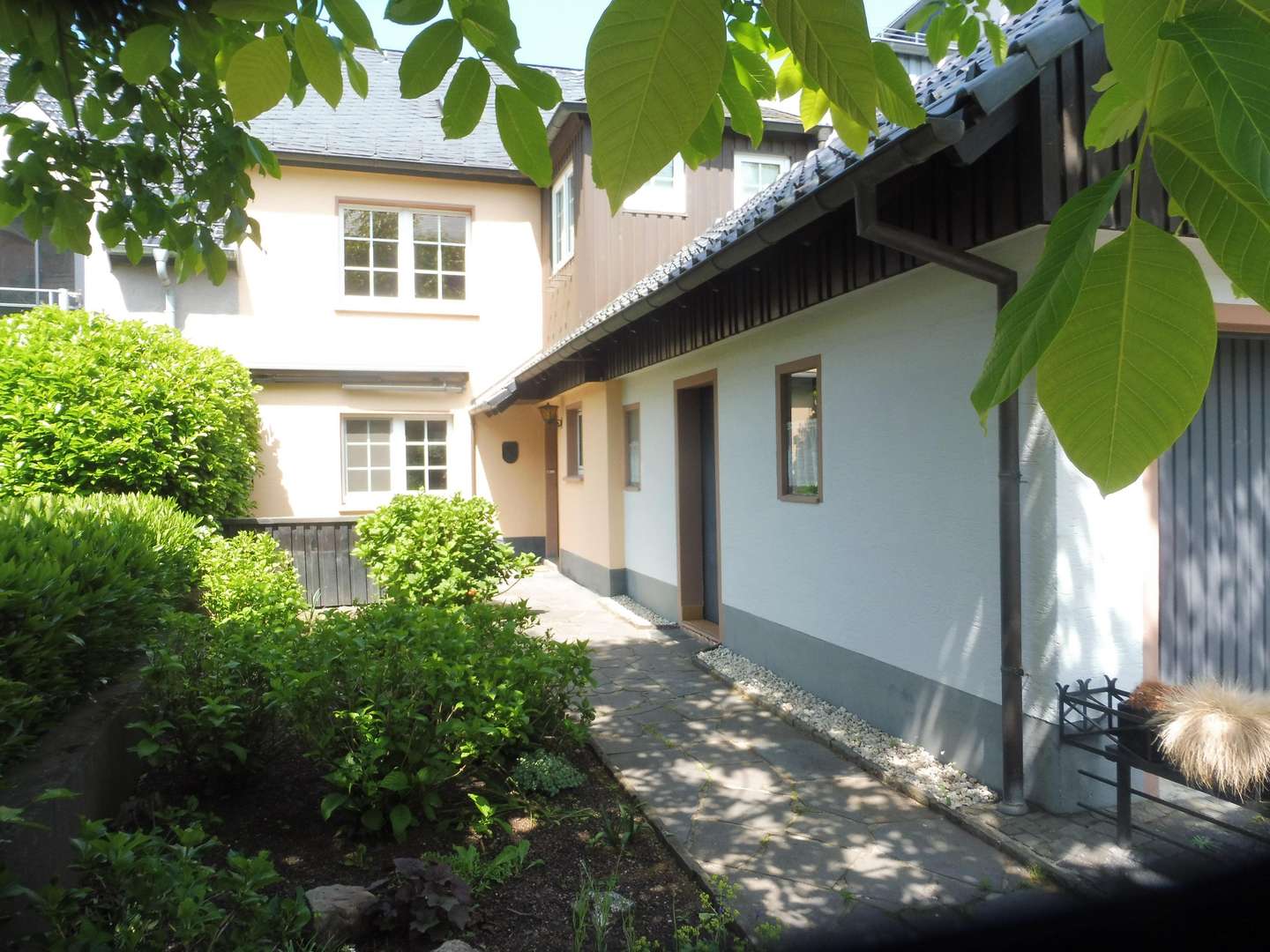 Vorderseite Vorderseite - Reihenmittelhaus in 54576 Hillesheim mit 125m² kaufen