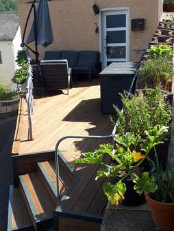 Terrasse vor dem Eingangsbereich Terrasse vor dem Eingangsbereich - Einfamilienhaus in 54568 Gerolstein mit 60m² kaufen