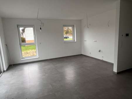 Wohnzimmer Souterrain Wohnzimmer Souterrain - Souterrain-Wohnung in 56766 Ulmen mit 75m² kaufen
