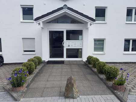 Eingangsbereich Eingangsbereich - Mehrfamilienhaus in 54550 Daun mit 478m² kaufen