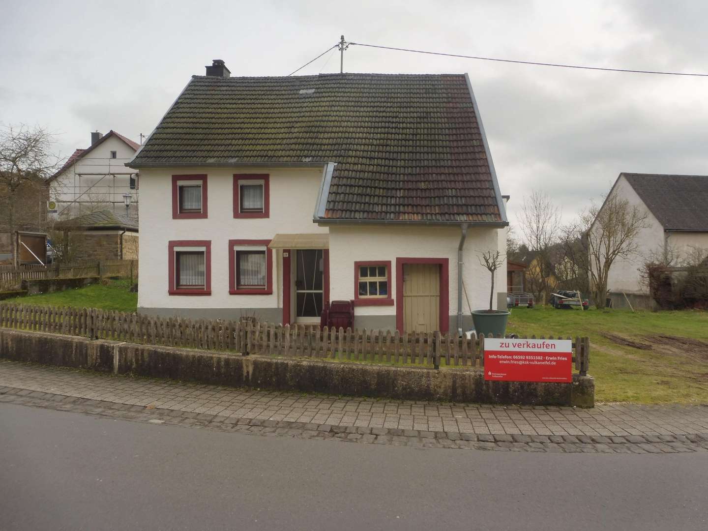 Straßenansicht - Einfamilienhaus in 54584 Gönnersdorf mit 75m² kaufen