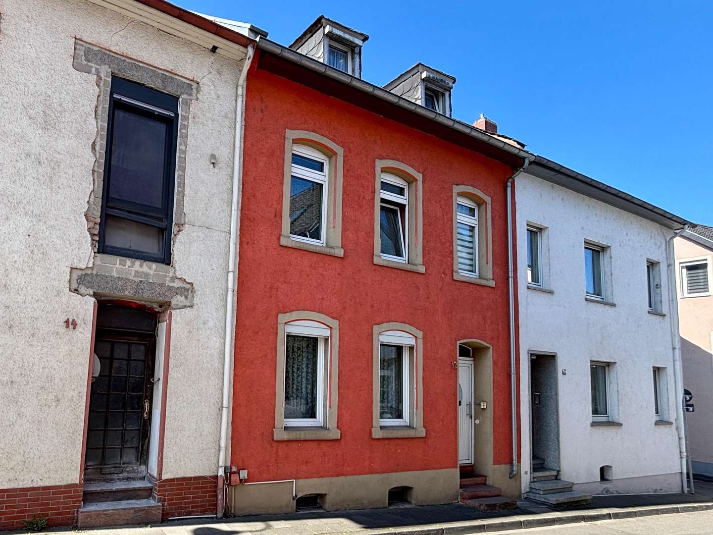 Straßenansicht - Reihenmittelhaus in 54516 Wittlich mit 96m² kaufen