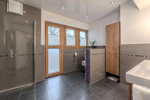 Bad EG Wohnhaus Bad EG Wohnhaus - Einfamilienhaus in 54470 Bernkastel-Kues mit 287m² kaufen