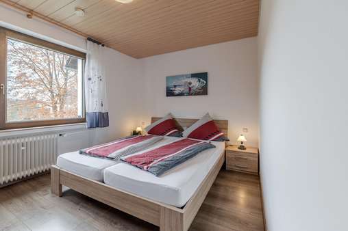 Schlafzimmer Ferienwohnung 1 Schlafzimmer Ferienwohnung 1 - Einfamilienhaus in 54470 Bernkastel-Kues mit 287m² kaufen