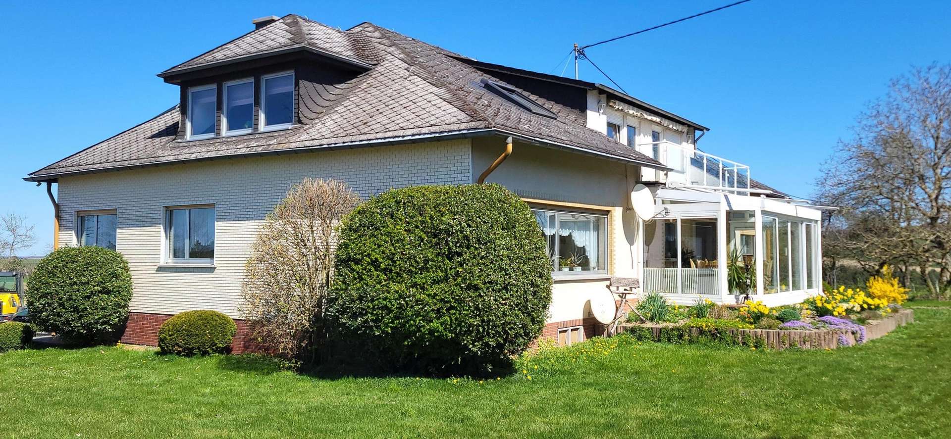 Außenansicht - Zweifamilienhaus in 54483 Kleinich mit 368m² kaufen