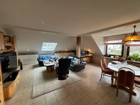 Freistehendes Zweifamilienhaus in ruhiger Ortsrandlage