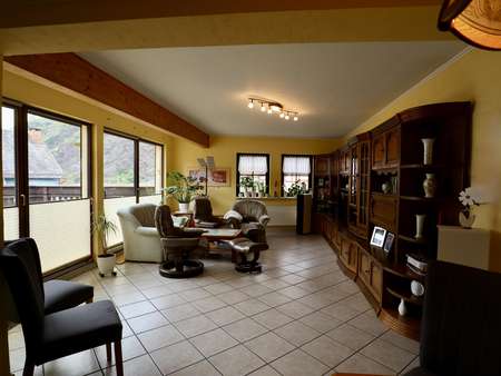 Wohnzimmer - Mehrfamilienhaus in 56812 Cochem mit 153m² kaufen