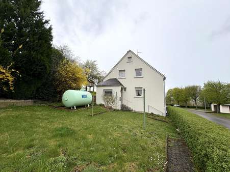 Ansicht vom Garten - Einfamilienhaus in 54497 Morbach mit 101m² kaufen