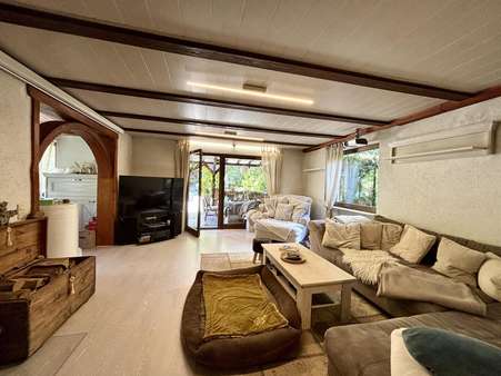Wohnzimmer - Einfamilienhaus in 54317 Riveris mit 284m² kaufen