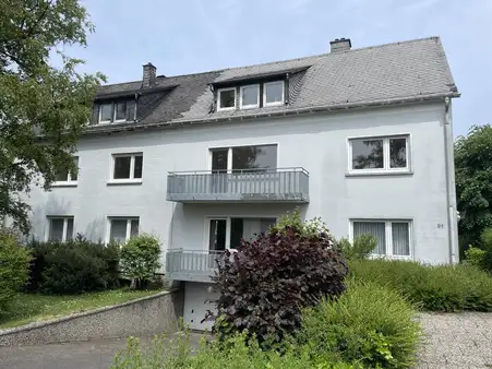 Mehrfamilienhaus mit Garagen als ideale Kapitalanlage 