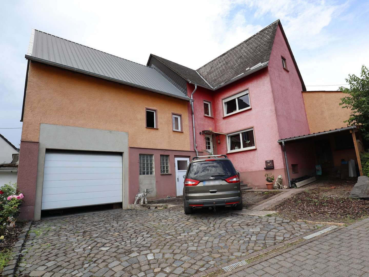 Außenansicht Außenansicht - Einfamilienhaus in 56290 Lieg mit 130m² kaufen