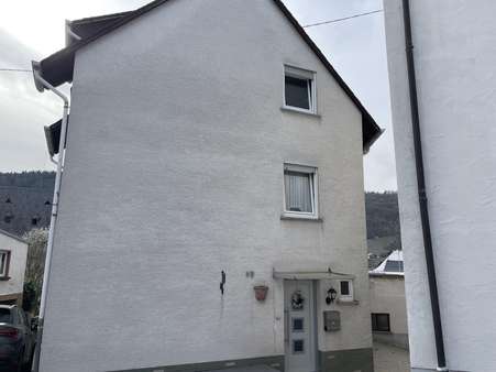 Straßenansicht Straßenansicht - Einfamilienhaus in 56850 Enkirch mit 109m² kaufen