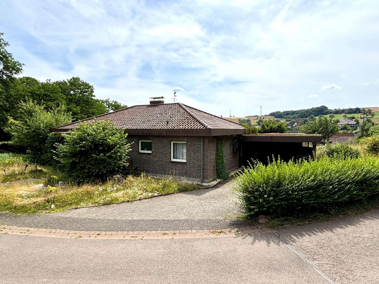 Straßenansicht - Zwangsversteigerung Einfamilienhaus in 54516 Flußbach mit 197m² kaufen