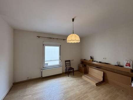 Schlafzimmer - Einfamilienhaus in 54492 Lösnich mit 221m² kaufen