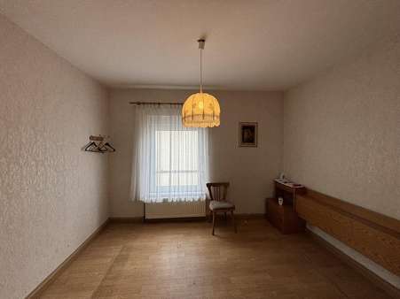 Schlafzimmer - Einfamilienhaus in 54492 Lösnich mit 221m² kaufen