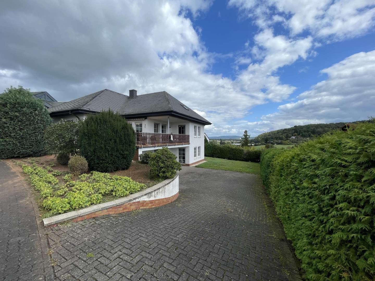 Straßenansicht Straßenansicht - Einfamilienhaus in 54516 Wittlich mit 225m² kaufen