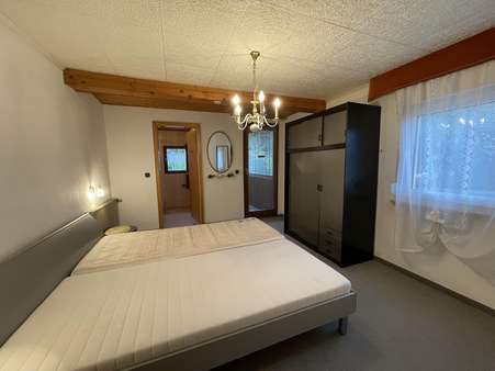 Schlafzimmer Gästezimmer - Doppelhaushälfte in 54470 Bernkastel-Kues mit 192m² kaufen