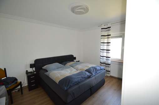 Schlafzimmer - Mehrfamilienhaus in 54497 Morbach mit 218m² kaufen
