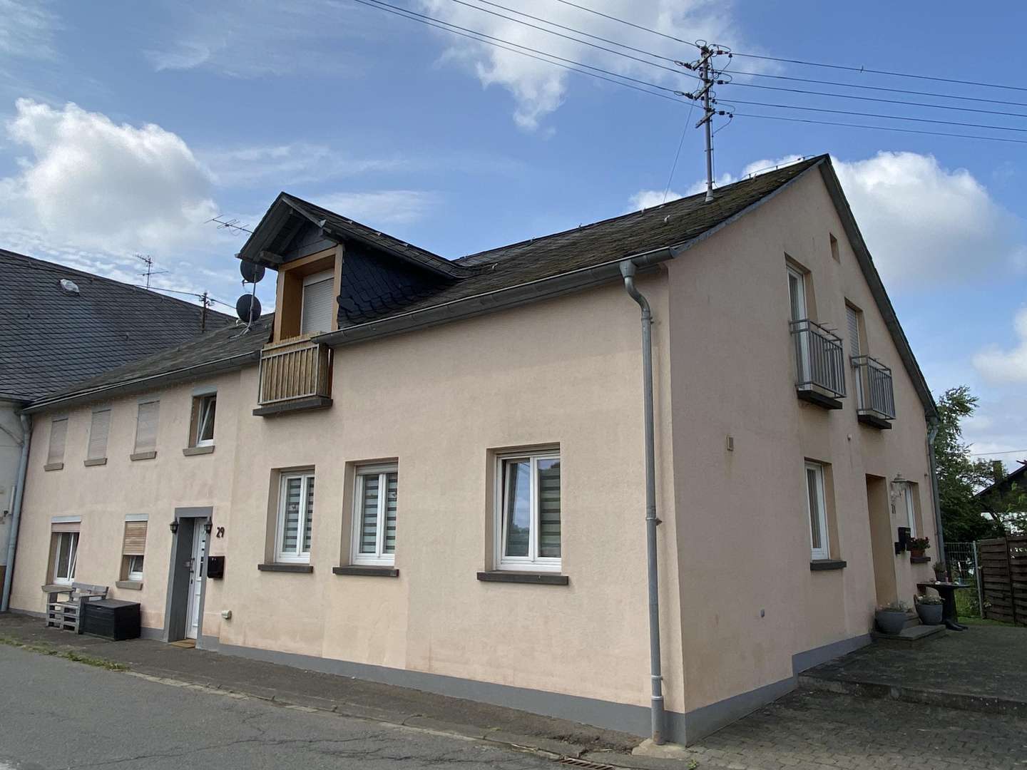 Außenansicht - Zweifamilienhaus in 54497 Morbach mit 236m² kaufen