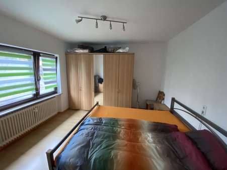 Schlafzimmer - Mehrfamilienhaus in 54497 Morbach mit 252m² kaufen