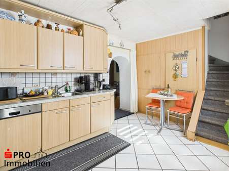Eingang mit Küche - Einfamilienhaus in 66352 Großrosseln mit 85m² kaufen