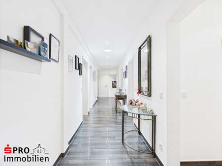 Flur Flur - Penthouse-Wohnung in 66346 Püttlingen mit 632m² kaufen