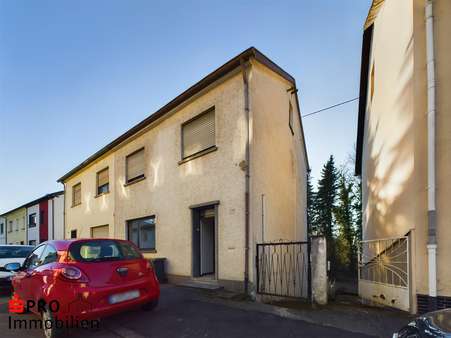 Außenansicht - Einfamilienhaus in 66333 Völklingen mit 125m² kaufen