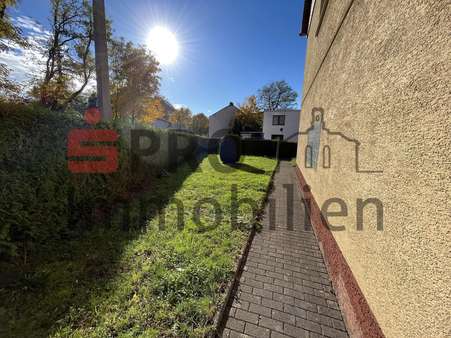 Garten  - Doppelhaushälfte in 66130 Saarbrücken mit 102m² kaufen