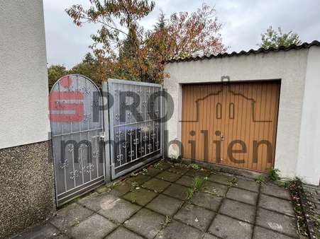 Garage  - Doppelhaushälfte in 66127 Saarbrücken mit 120m² kaufen