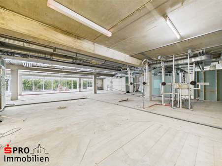 Lagerhalle - Ladenlokal in 66119 Saarbrücken mit 300m² kaufen