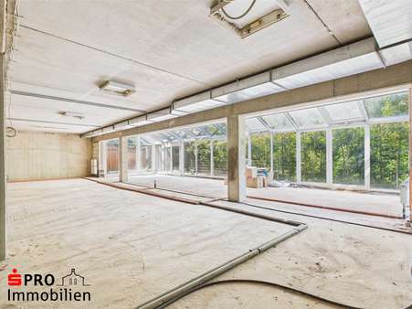 Lagerhalle - Ladenlokal in 66119 Saarbrücken mit 300m² kaufen