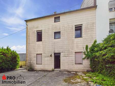 Rückansicht Rückansicht - Einfamilienhaus in 66125 Saarbrücken mit 150m² kaufen
