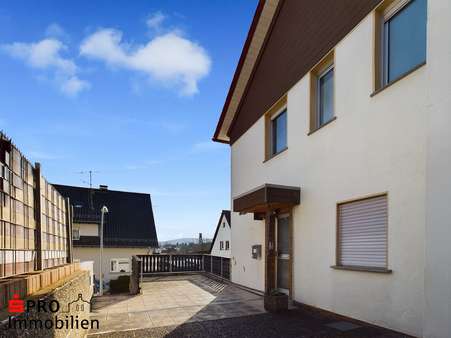 Eingangsbereich - Zweifamilienhaus in 66125 Saarbrücken mit 164m² kaufen