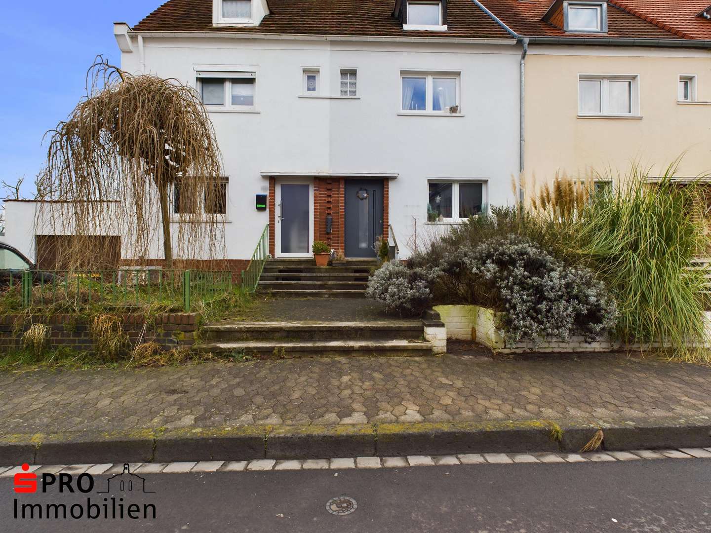Frontansicht - Reihenmittelhaus in 66119 Saarbrücken mit 90m² kaufen