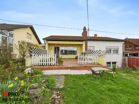 Einfamilienhaus in ruhiger Lage mit herrlichem Garten.
