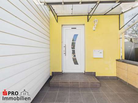 Eigangsbereich - Erdgeschosswohnung in 66333 Völklingen mit 80m² kaufen