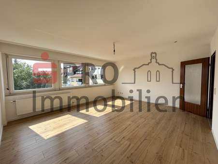Wohnzimmer Wohnzimmer - Appartement in 66111 Saarbrücken mit 71m² als Kapitalanlage kaufen