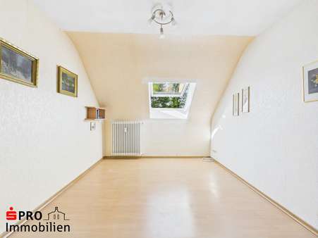 Schlafzimmer Schlafzimmer - Dachgeschosswohnung in 66292 Riegelsberg mit 90m² kaufen