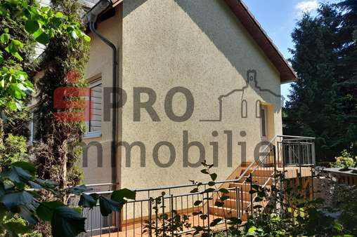 Separater Eingangsbereich Separater Eingangsbereich - Einfamilienhaus in 66333 Völklingen mit 189m² kaufen