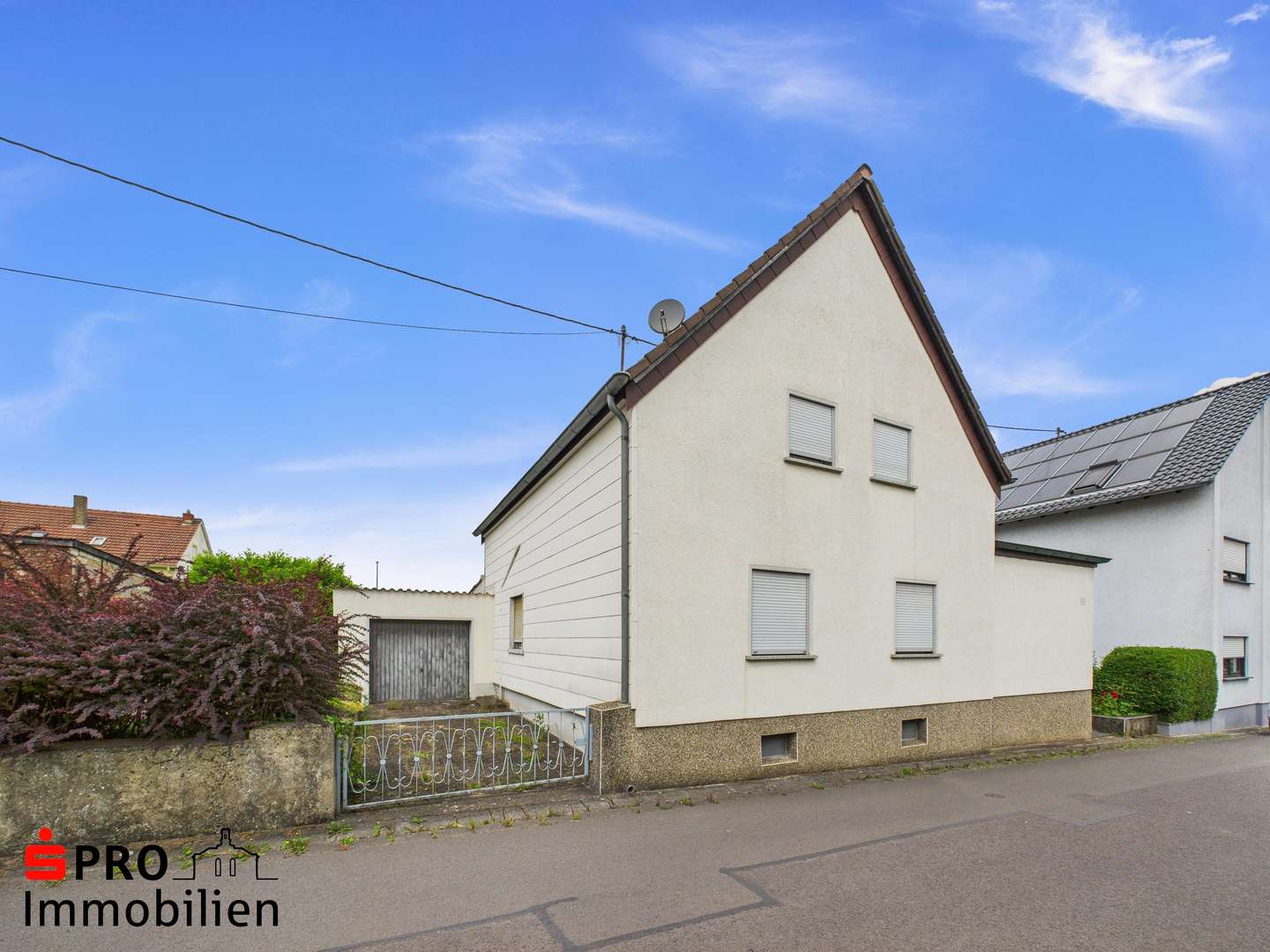 Vorderansicht - Einfamilienhaus in 66333 Völklingen mit 135m² kaufen
