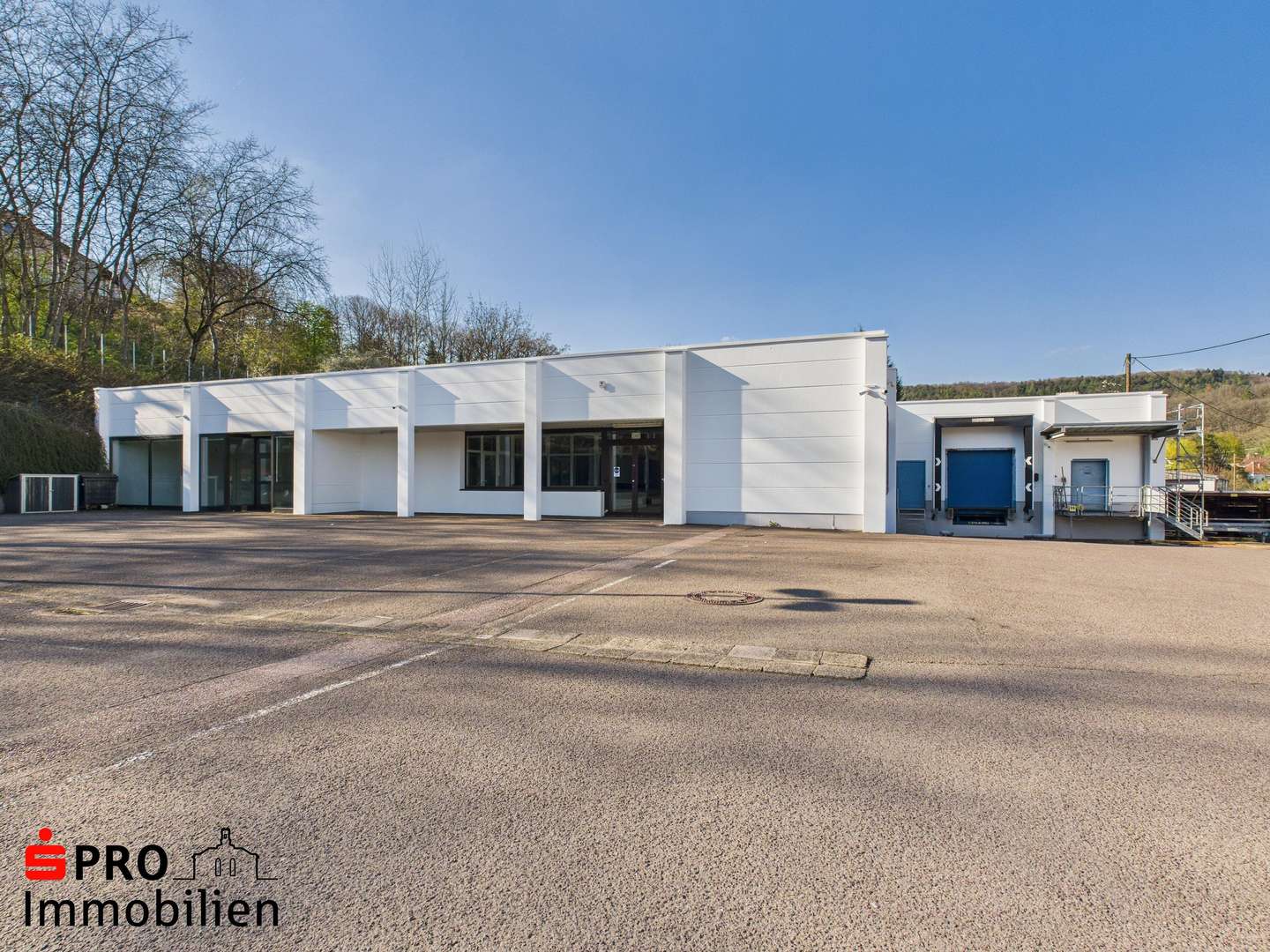 Außenansicht - Sonstige in 66693 Mettlach mit 1150m² mieten