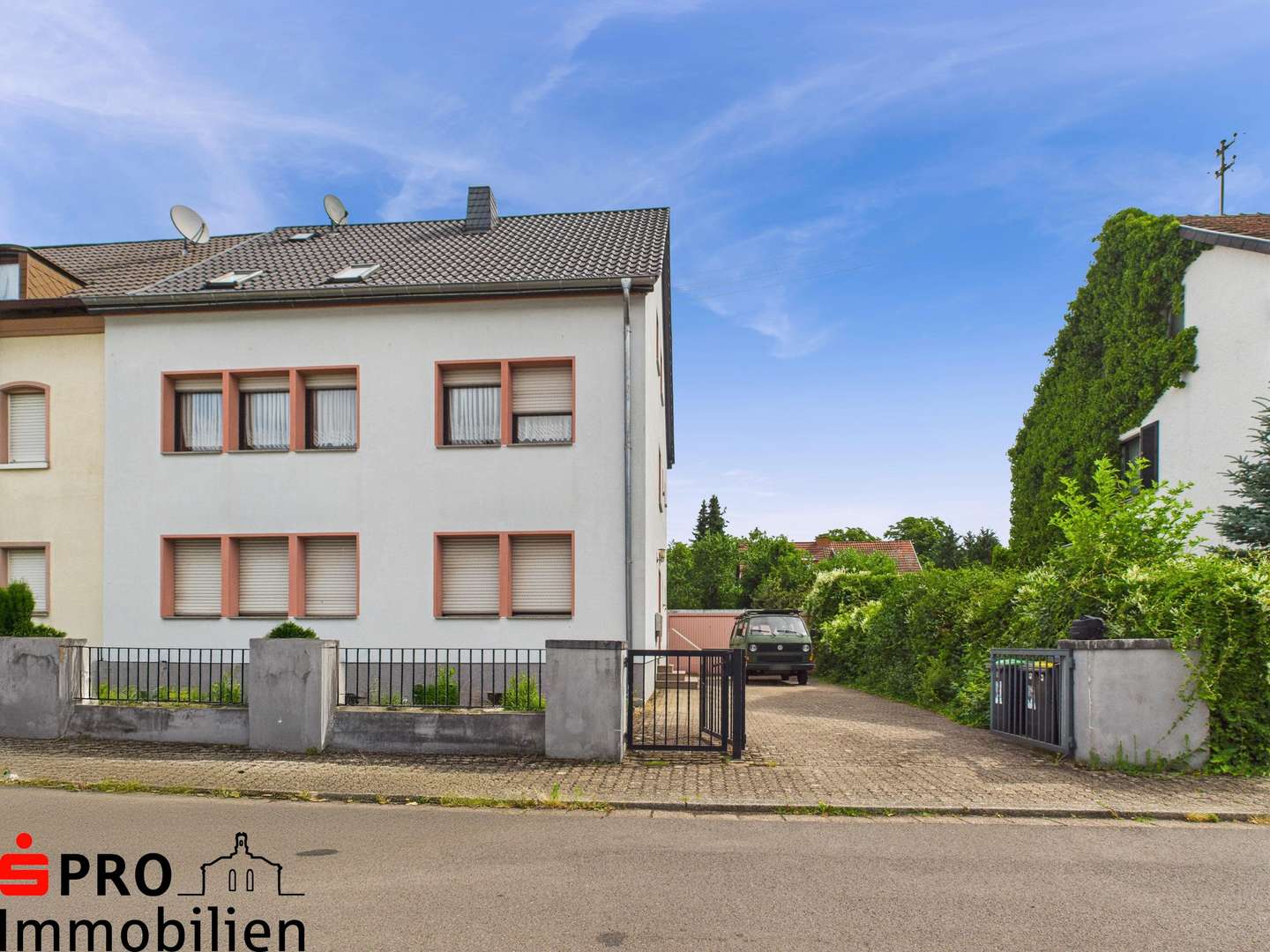 Vorderansicht Vorderansicht - Mehrfamilienhaus in 66740 Saarlouis mit 200m² kaufen