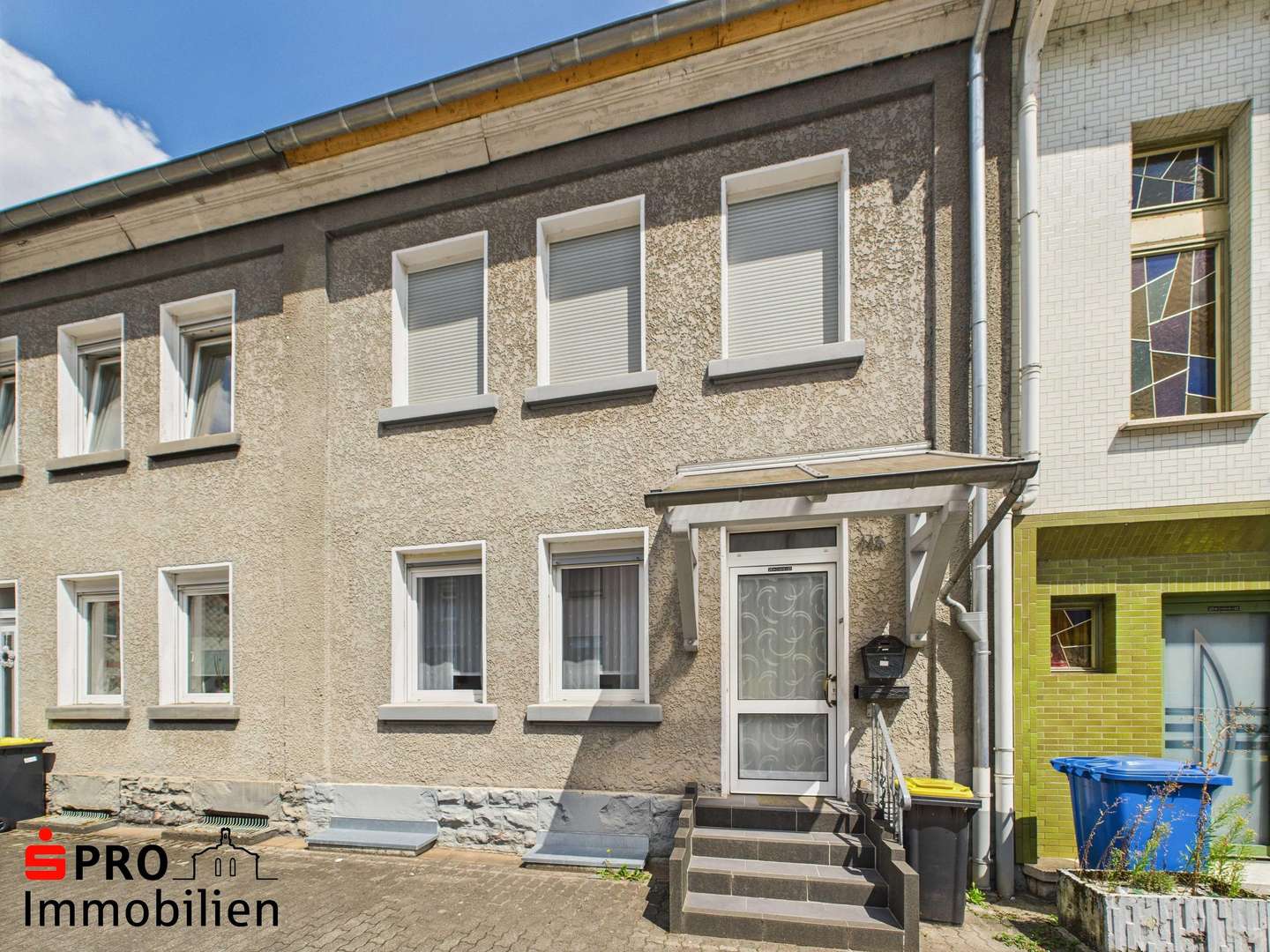 Front Front - Reihenmittelhaus in 66352 Großrosseln mit 98m² kaufen
