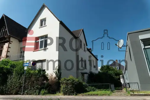 Stilvolles Mehrfamilienhaus im Gerichtsviertel!