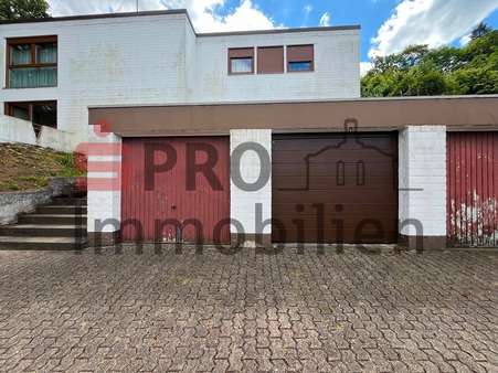 Garage - Erdgeschosswohnung in 66333 Völklingen mit 150m² kaufen