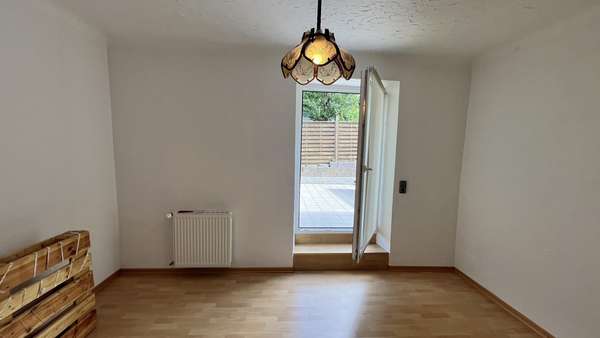 Durchgangszimmer - Ausgang Terrasse - Einfamilienhaus in 66646 Marpingen mit 135m² kaufen