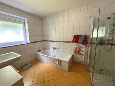 Bad im EG - Zweifamilienhaus in 66606 St. Wendel mit 219m² kaufen