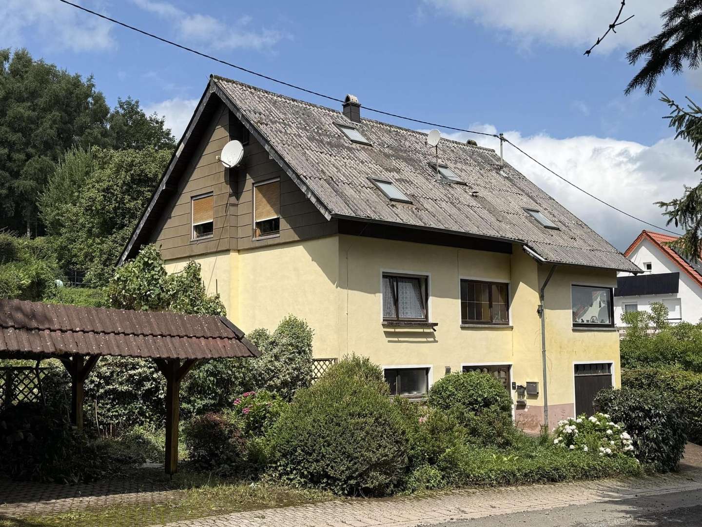 Hausansicht Hausansicht - Zweifamilienhaus in 66640 Namborn mit 219m² kaufen