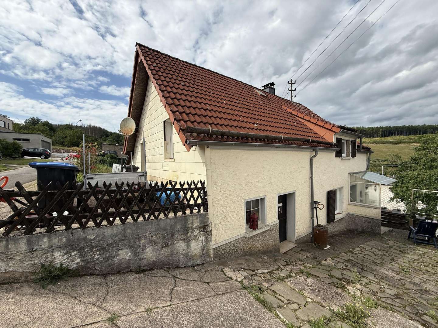 Hausansicht - Einfamilienhaus in 66620 Nonnweiler mit 95m² kaufen